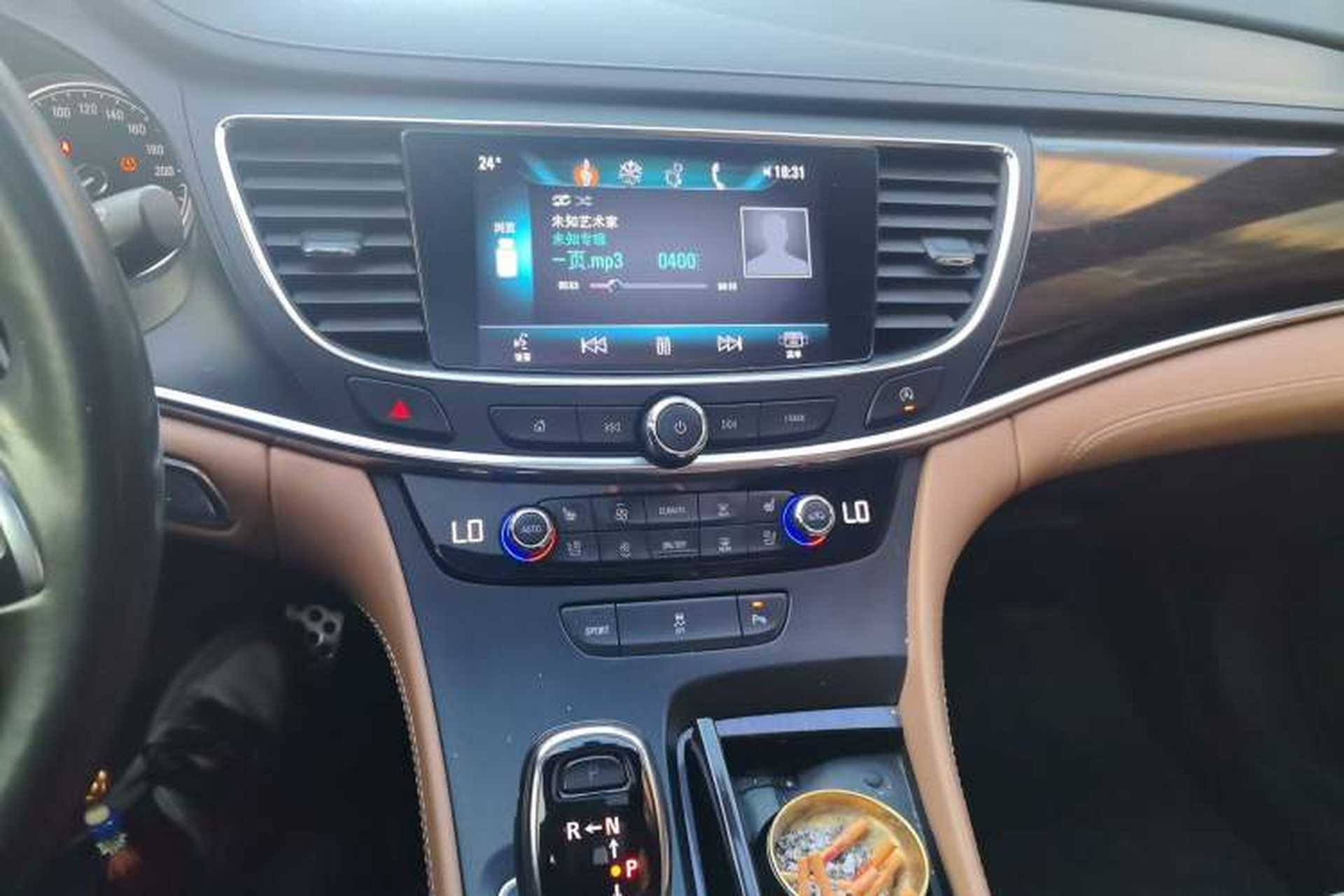 Used Buick LaCrosse 2016 20T Elite Edition Audio And AC Panel