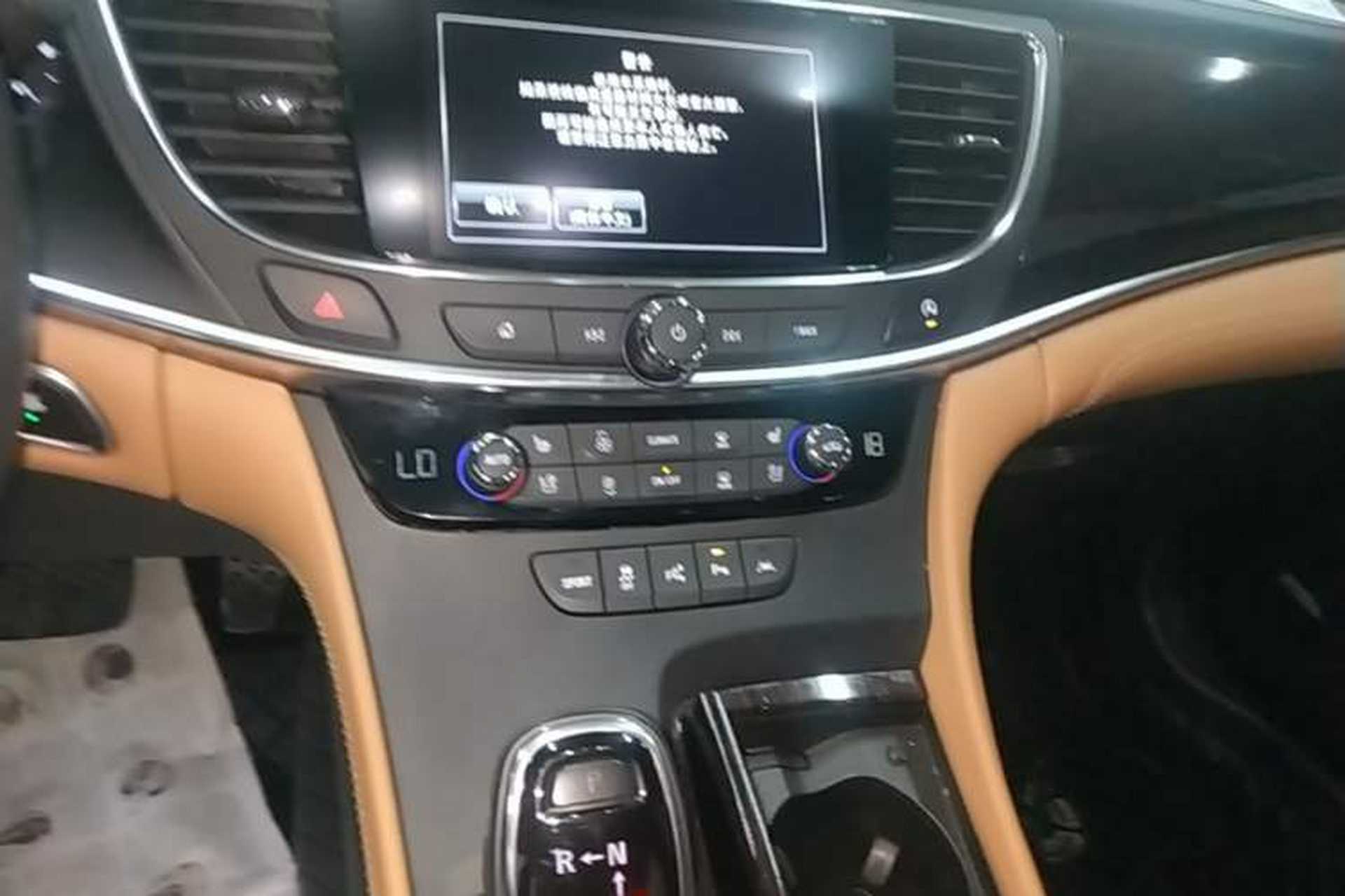 Used Buick LaCrosse 2016 28T Luxury Version Audio And AC Panel