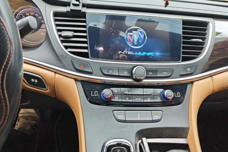 Used Buick LaCrosse 2016 20T Elite Edition Audio And AC Panel