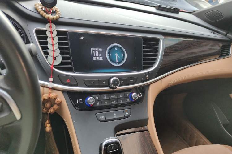 Used Buick LaCrosse 2016 20T Elite Edition Audio And AC Panel