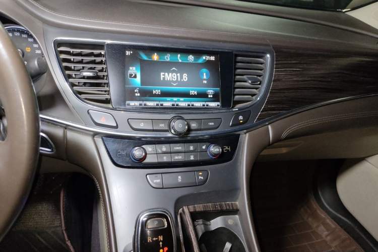 Used Buick LaCrosse 2016 Revised 20T Leading Edition Audio And AC Panel