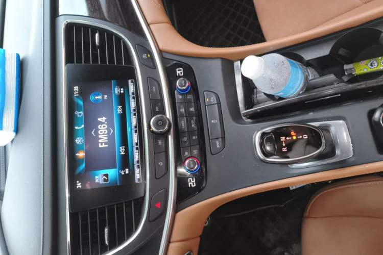 Used Buick LaCrosse 2016 20T Elite Edition Audio And AC Panel