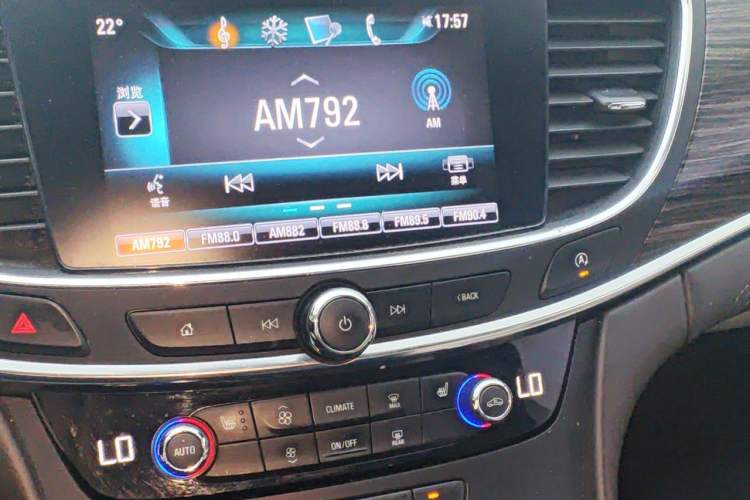 Used Buick LaCrosse 2016 Revised 20T Leading Edition Audio And AC Panel