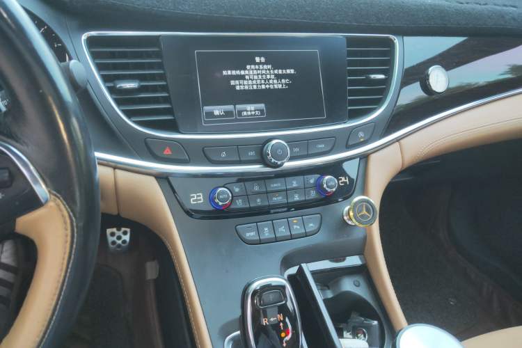 Used Buick LaCrosse 2016 20T Luxury Model Audio And AC Panel