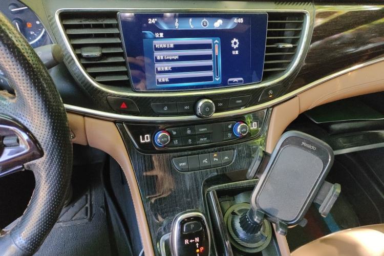 Used Buick LaCrosse 2016 28T Luxury Version Audio And AC Panel