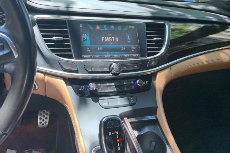 Used Buick LaCrosse 2016 20T Elite Edition Audio And AC Panel