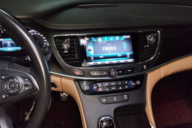 Used Buick LaCrosse 2016 20T Elite Edition Audio And AC Panel