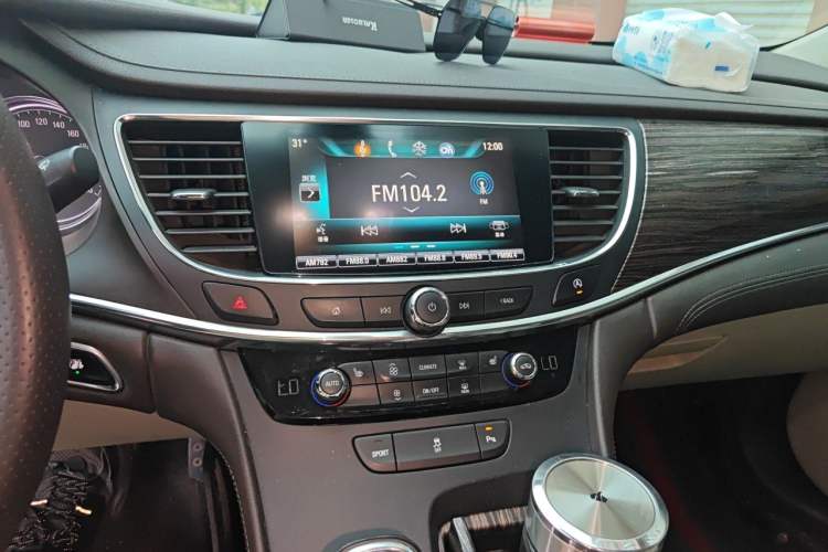 Used Buick LaCrosse 2016 Revised 20T Leading Edition Audio And AC Panel