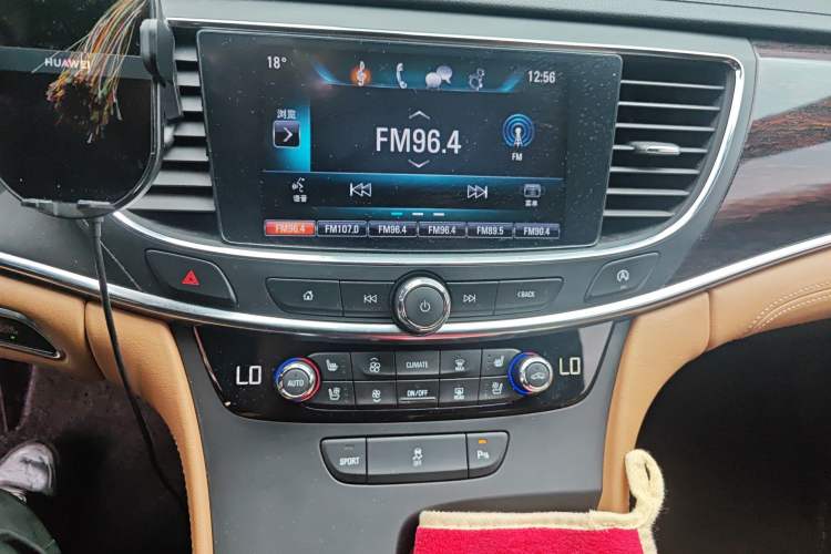 Used Buick LaCrosse 2016 20T Elite Edition Audio And AC Panel