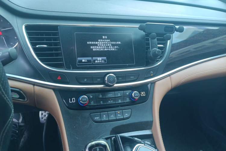 Used Buick LaCrosse 2016 20T Luxury Model Audio And AC Panel