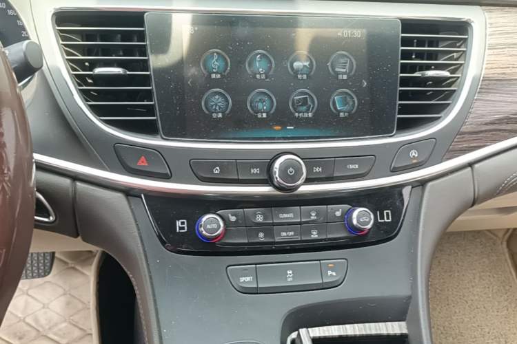 Used Buick LaCrosse 2016 Revised 20T Leading Edition Audio And AC Panel