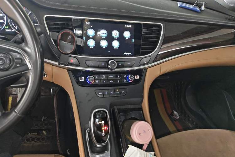 Used Buick LaCrosse 2016 20T Luxury Model Audio And AC Panel