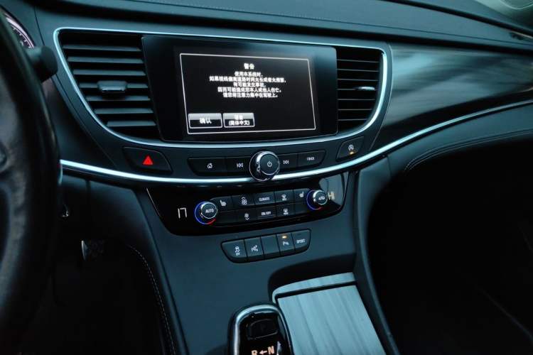 Used Buick LaCrosse 2016 Revised Version 28T Elite Edition Audio And AC Panel