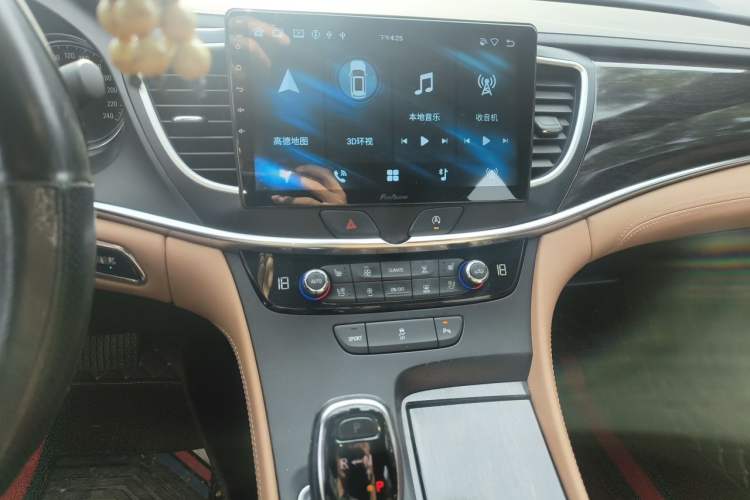 Used Buick LaCrosse 2016 20T Elite Edition Audio And AC Panel