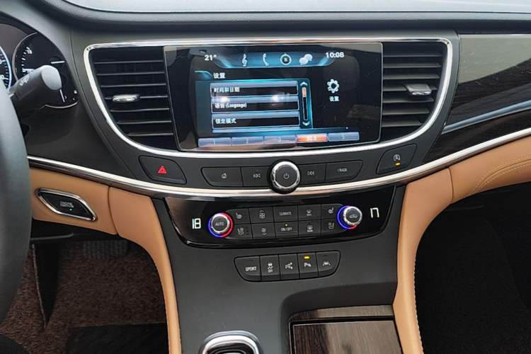 Used Buick LaCrosse 2016 20T Luxury Model Audio And AC Panel
