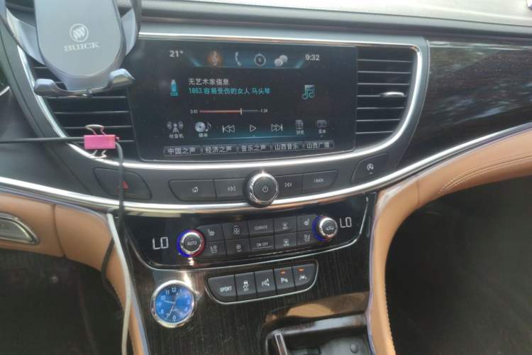 Used Buick LaCrosse 2016 20T Luxury Model Audio And AC Panel