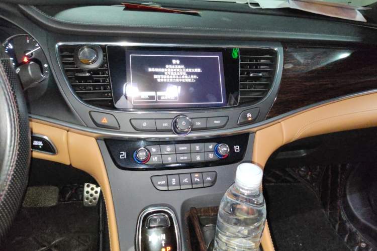Used Buick LaCrosse 2016 20T Luxury Model Audio And AC Panel