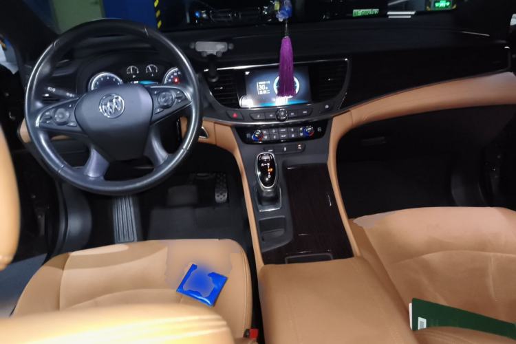 Used Buick LaCrosse 2016 20T Elite Edition Center Console