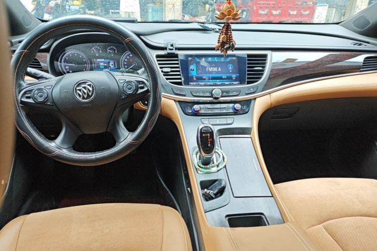 Used Buick LaCrosse 2016 20T Elite Edition Center Console