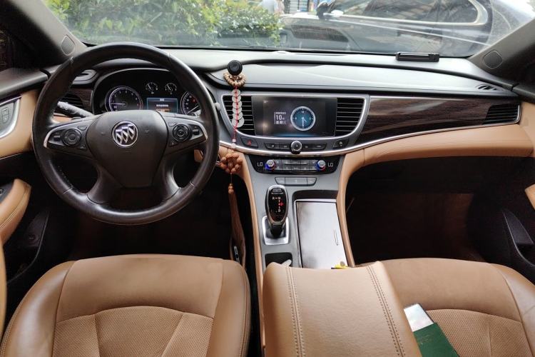 Used Buick LaCrosse 2016 20T Elite Edition Center Console