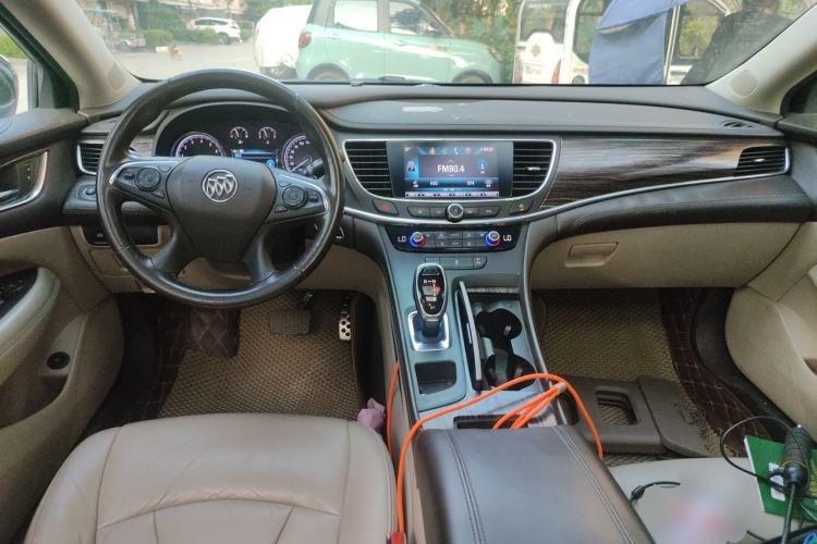 Used Buick LaCrosse 2016 Revised 20T Leading Edition Center Console