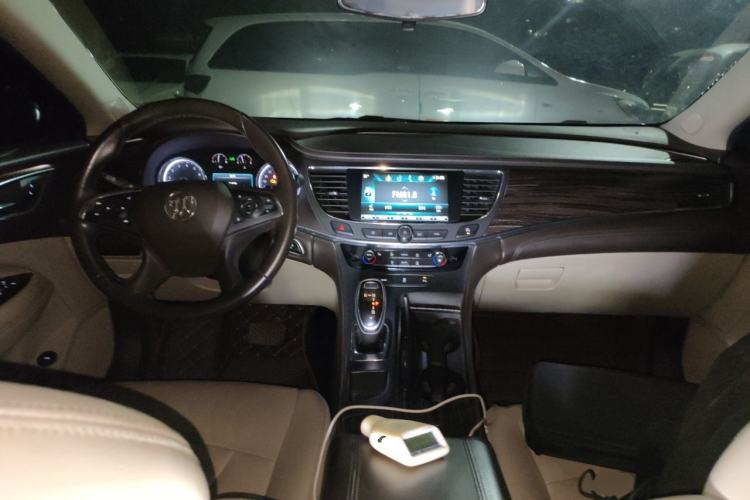 Used Buick LaCrosse 2016 Revised 20T Leading Edition Center Console