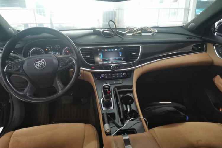 Used Buick LaCrosse 2016 20T Elite Edition Center Console