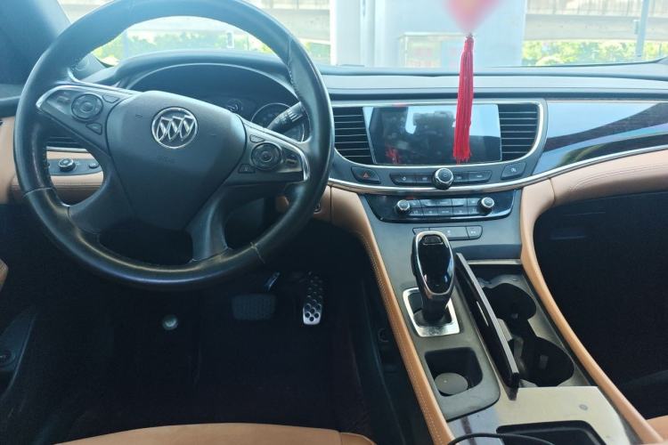 Used Buick LaCrosse 2016 20T Elite Edition Center Console