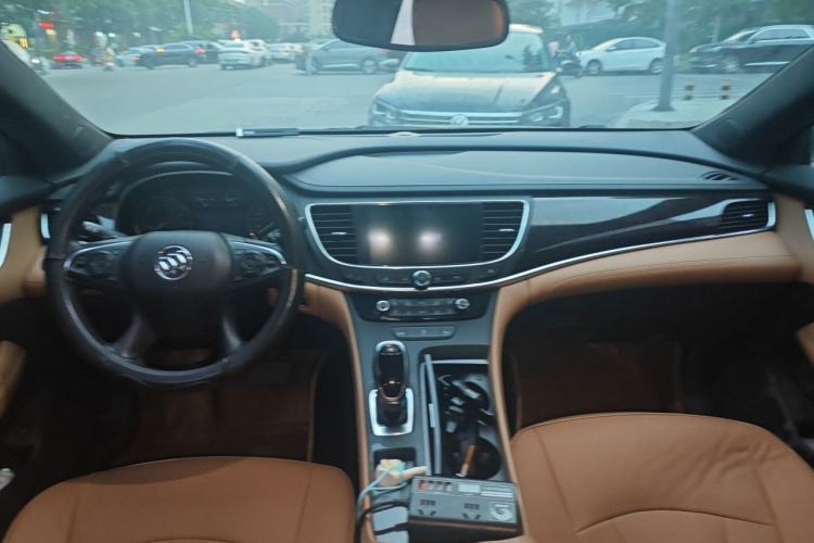 Used Buick LaCrosse 2016 20T Elite Edition Center Console