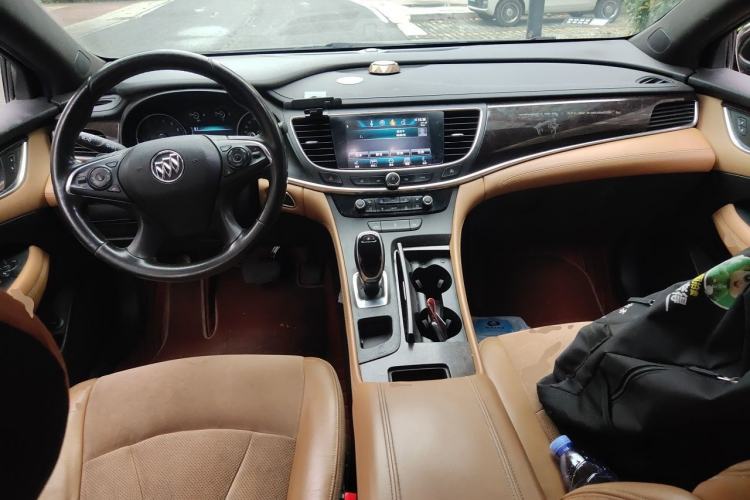 Used Buick LaCrosse 2016 20T Elite Edition Center Console