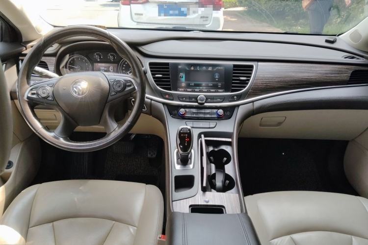 Used Buick LaCrosse 2016 20T Leading Model Center Console