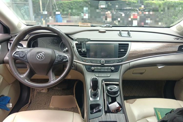 Used Buick LaCrosse 2016 Revised 20T Leading Edition Center Console