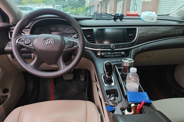 Used Buick LaCrosse 2016 Revised 20T Leading Edition Center Console