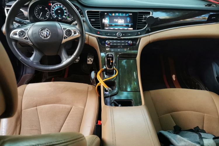 Used Buick LaCrosse 2016 20T Elite Edition Center Console