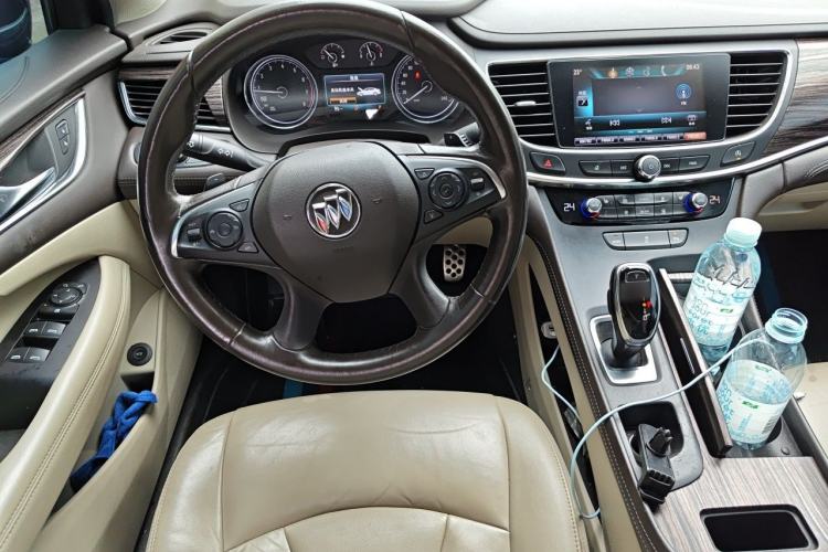 Used Buick LaCrosse 2016 Revised 20T Leading Edition Center Console