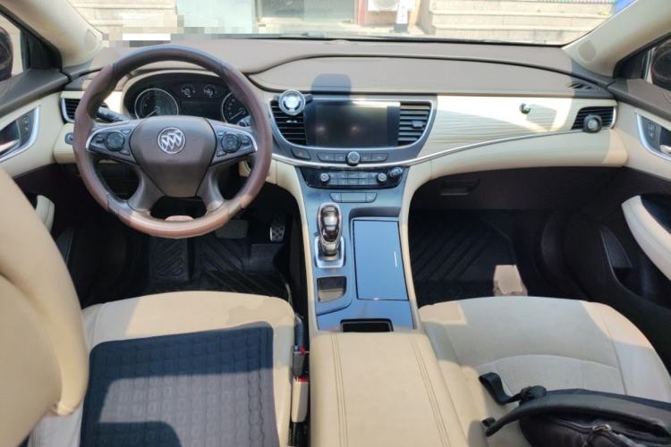 Used Buick LaCrosse 2016 30H Elite Edition Center Console