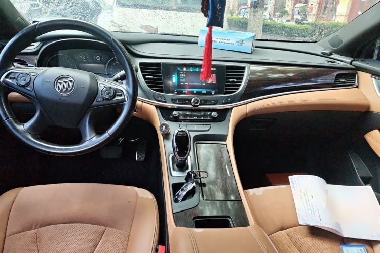 Used Buick LaCrosse 2016 20T Elite Edition Center Console