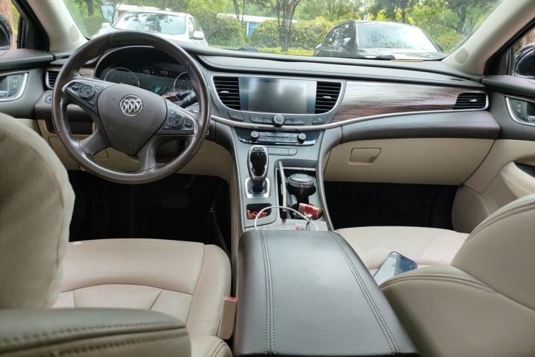 Used Buick LaCrosse 2016 Revised 20T Leading Edition Center Console