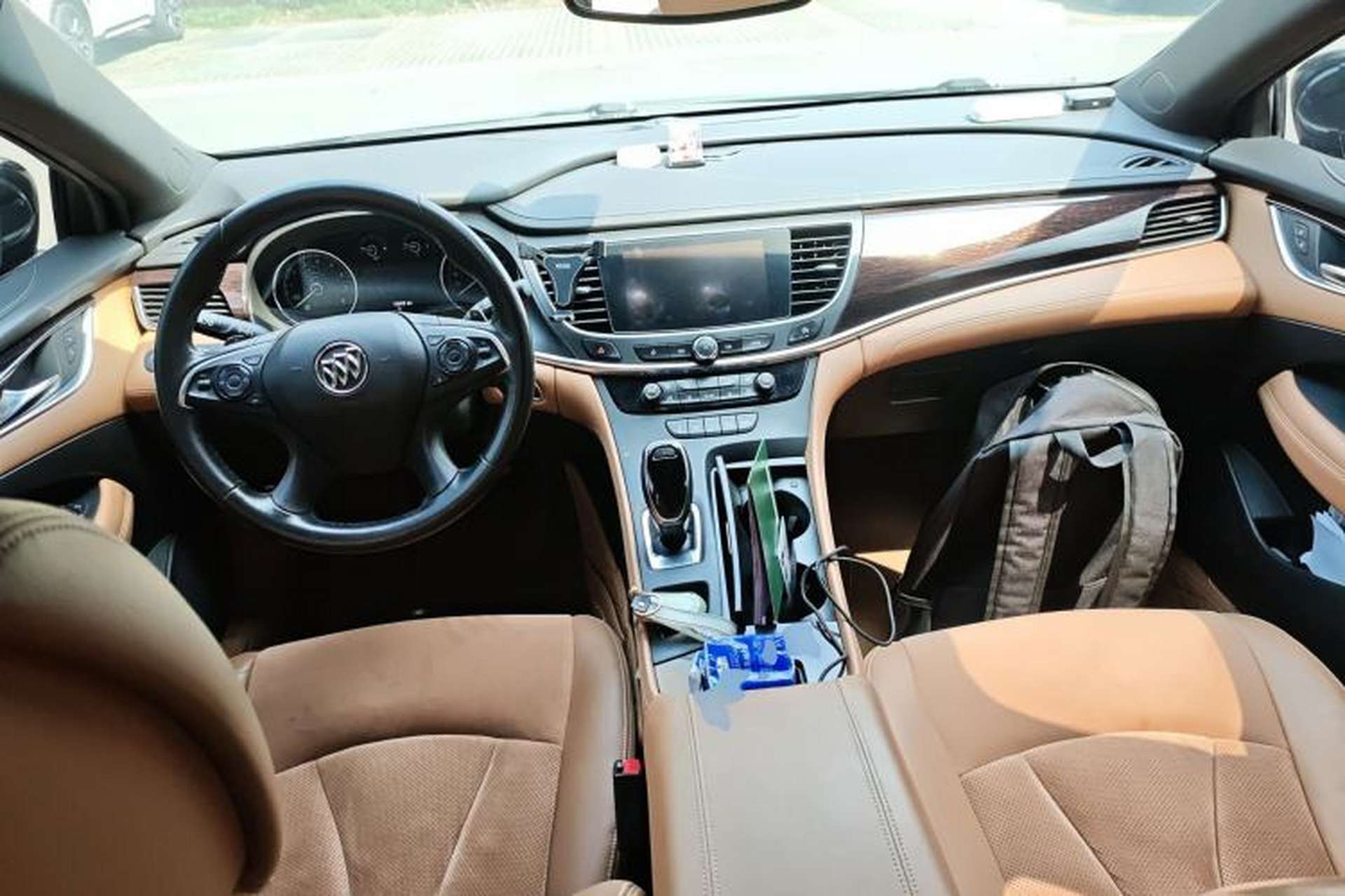 Used Buick LaCrosse 2016 28T Premium Edition Center Console