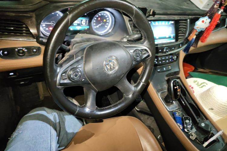 Used Buick LaCrosse 2016 20T Elite Edition Center Console