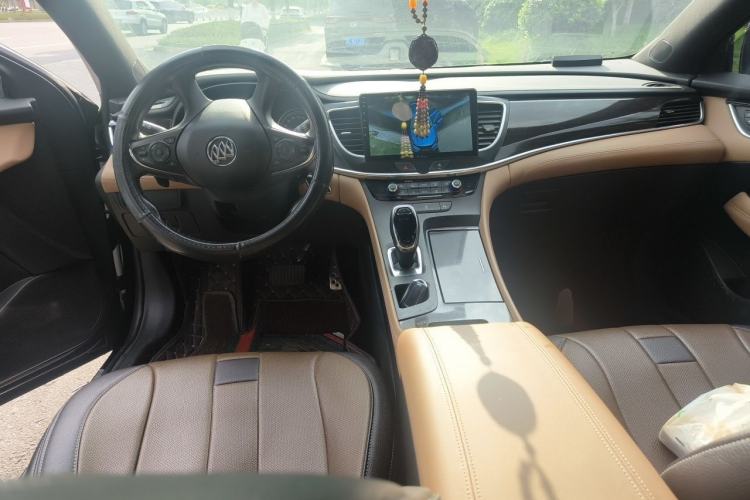 Used Buick LaCrosse 2016 20T Elite Edition Center Console