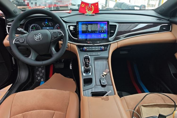 Used Buick LaCrosse 2016 20T Elite Edition Center Console