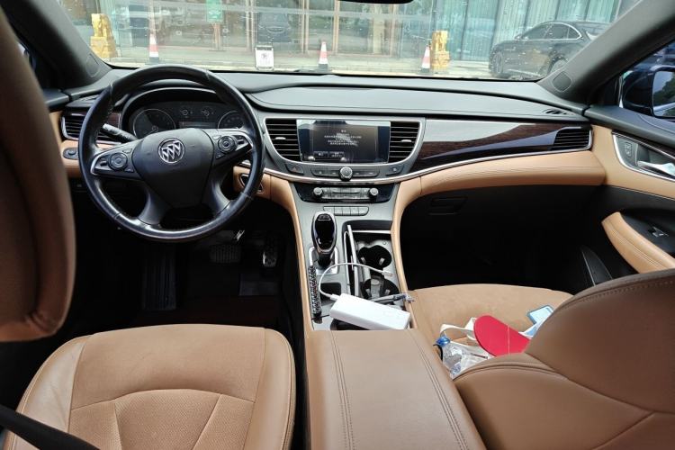 Used Buick LaCrosse 2016 28T Premium Edition Center Console