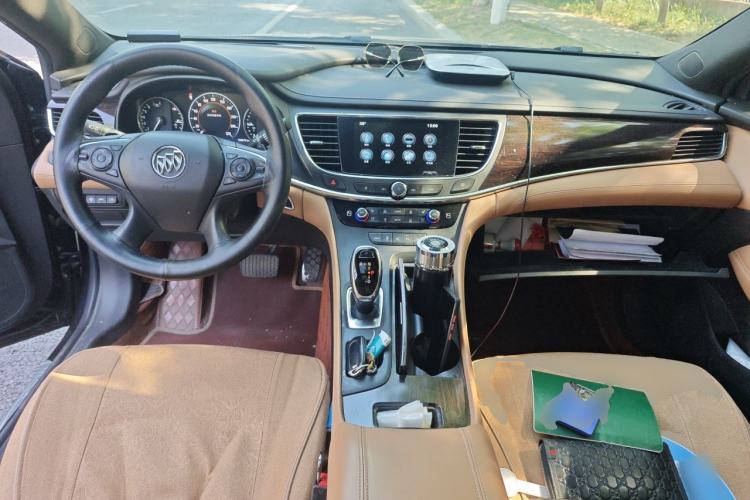 Used Buick LaCrosse 2016 20T Luxury Model Center Console