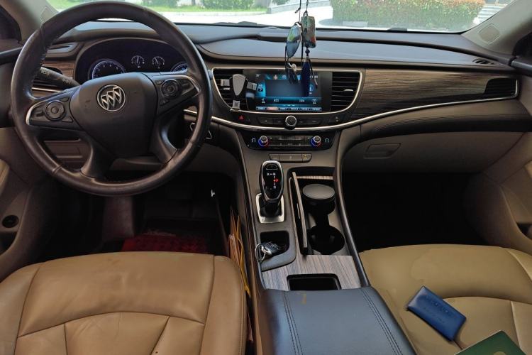 Used Buick LaCrosse 2016 Revised 20T Leading Edition Center Console