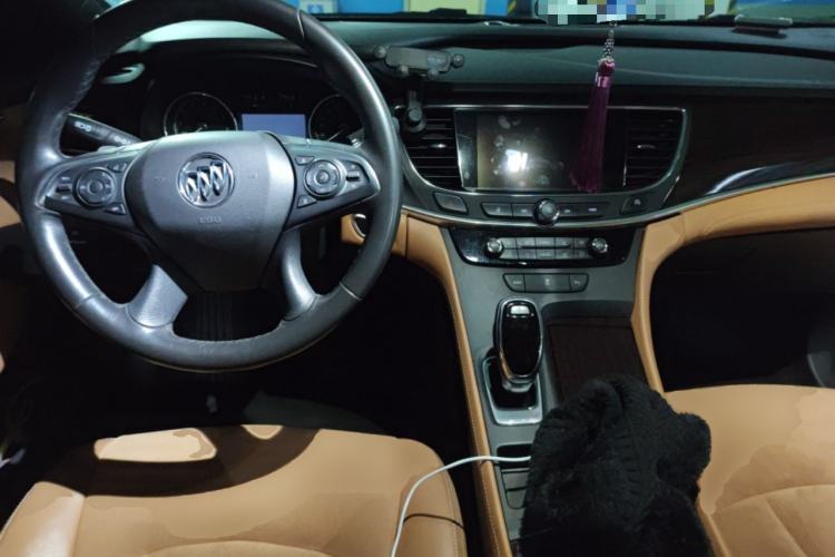 Used Buick LaCrosse 2016 20T Elite Edition Center Console