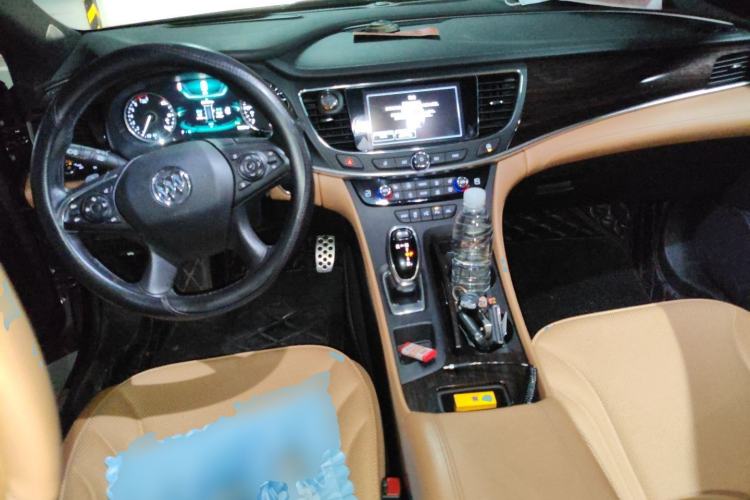 Used Buick LaCrosse 2016 20T Luxury Model Center Console