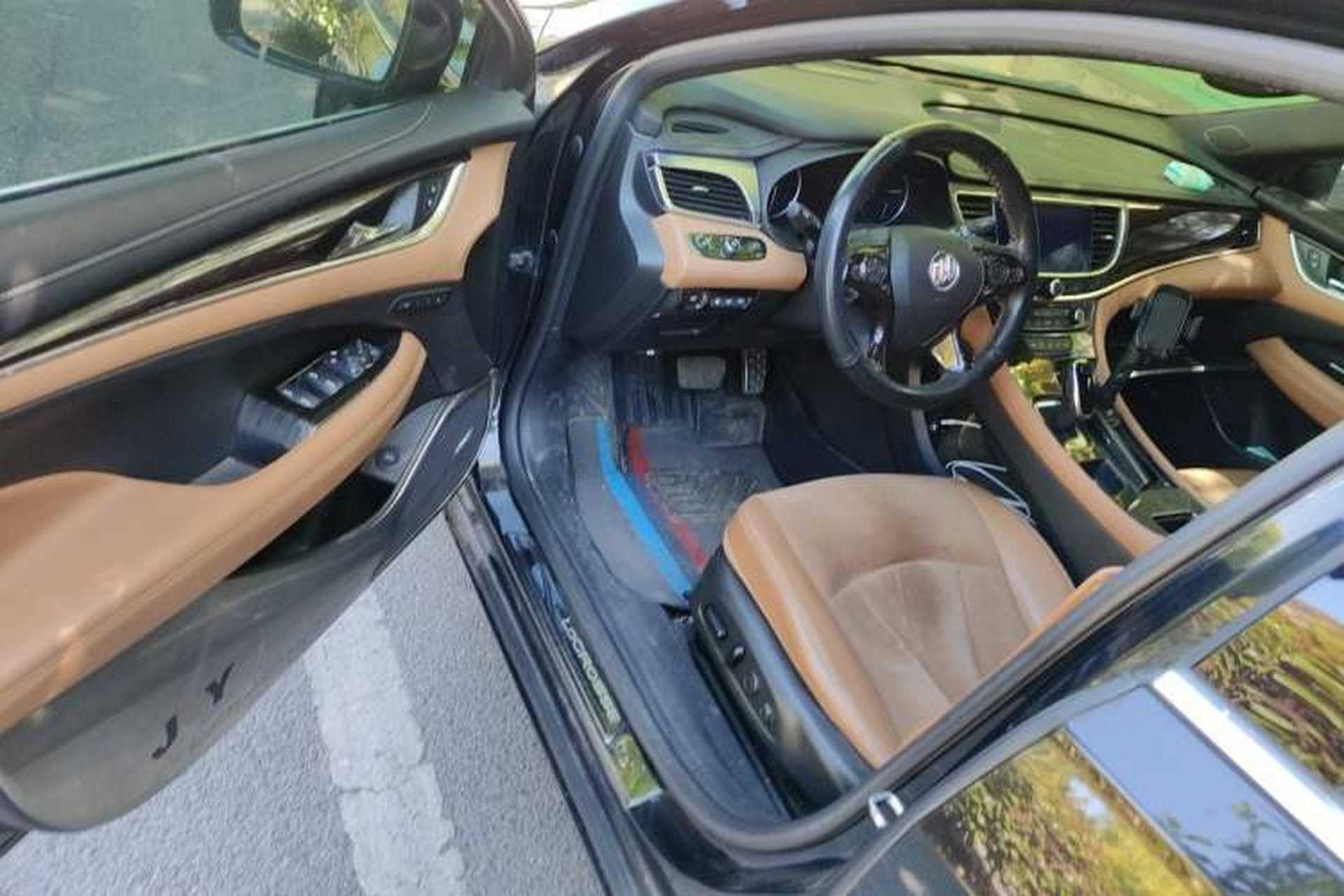 Used Buick LaCrosse 2016 28T Luxury Version Driver Seat