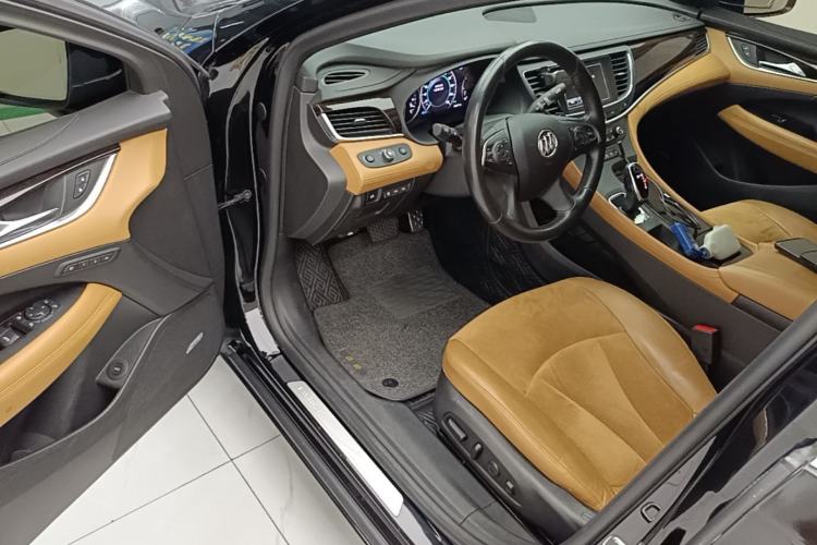 Used Buick LaCrosse 2016 28T Luxury Version Driver Seat