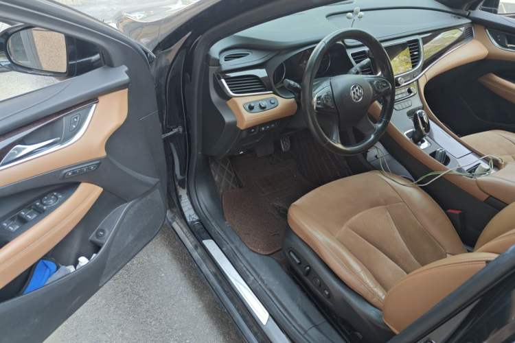 Used Buick LaCrosse 2016 20T Luxury Model Driver Seat